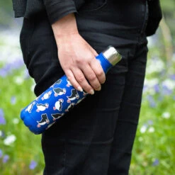 Eco Chic Royal Blue Puffin 500ml Thermal Drinks Bottle 5 Eco Chic Royal Blue Puffin 500ml Thermal Drinks Bottle -Water Bottle Store eco chic blue water bottle lifestyle