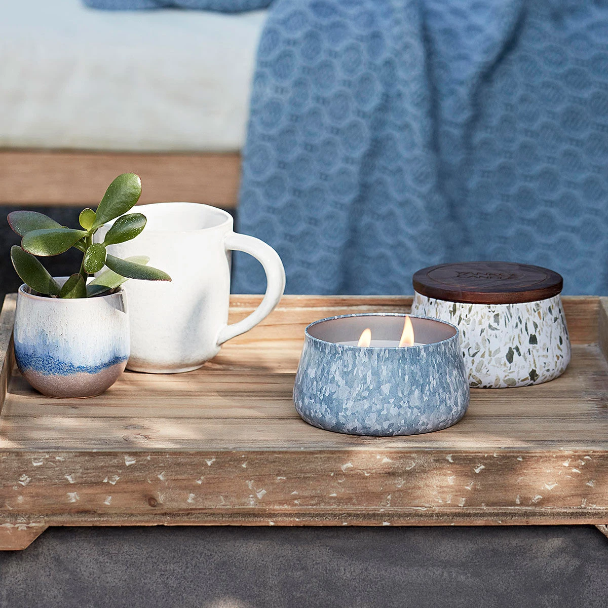 Yankee Candle Fresh Rain Medium Outdoor Candle 6 Yankee Candle Fresh Rain Medium Outdoor Candle - Image 6