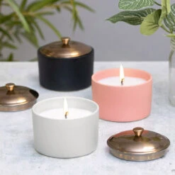 Paddywax Hygge 141g Tobacco & Vanilla White Ceramic Soy Candle -Water Bottle Store paddywax hy502eu hygee tobacco vanilla white ceramic candle 3