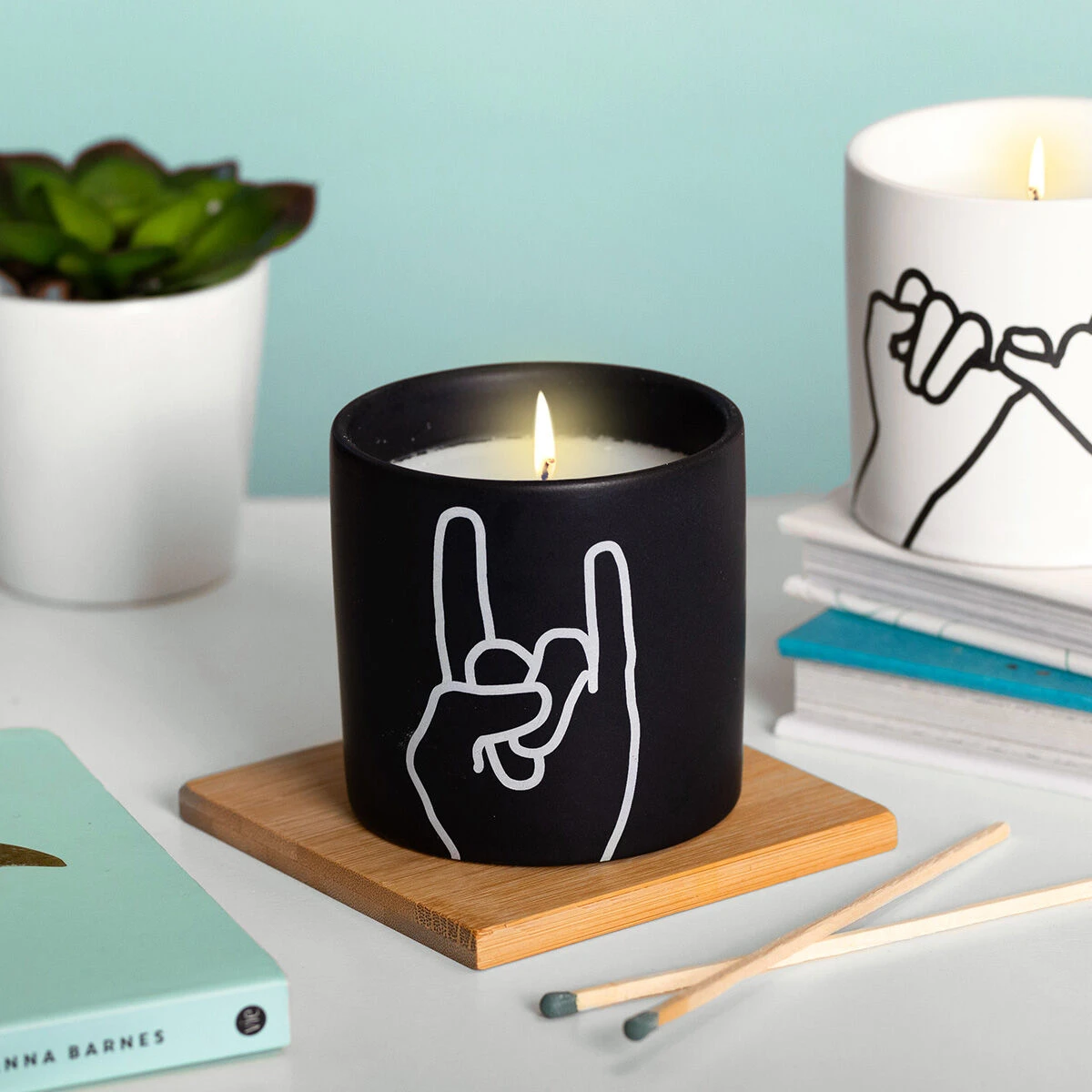 Paddywax Impressions 163g 'Rock On' Leather & Oakmoss Soy Candle 2 Paddywax Impressions 163g 'Rock On' Leather & Oakmoss Soy Candle - Image 2