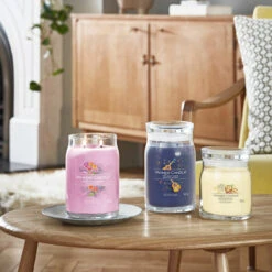 Yankee Candle Hand Tied Blooms Signature Large Jar Candle -Water Bottle Store ss23 signature collection lifestyle 3