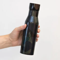 Ted Baker BOTELAN Printed Water Bottle 7 Ted Baker BOTELAN Printed Water Bottle -Water Bottle Store ted baker 258308 botelan printed water bottle lifestyle