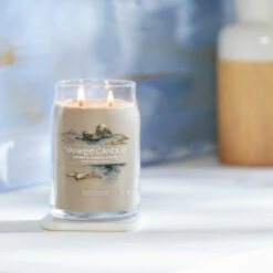 Yankee Candle Amber & Sandalwood Signature Large Jar Candle 8 Yankee Candle Amber & Sandalwood Signature Large Jar Candle -Water Bottle Store yankee candle 1629982e amber sandalwood signature large jar candle lifestyle 2