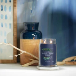 Yankee Candle Lakefront Lodge Signature Large Jar Candle 6 Yankee Candle Lakefront Lodge Signature Large Jar Candle -Water Bottle Store yankee candle 1629990e lakefront lodge signature large jar candle lifestyle 1