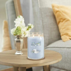 Yankee Candle A Calm & Quiet Place Signature Large Jar Candle 5 Yankee Candle A Calm & Quiet Place Signature Large Jar Candle -Water Bottle Store yankee candle 1701373e a calm quiet place signature large jar candle lifestyle 1