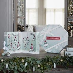 Yankee Candle Snow Globe Wonderland Advent Calendar Book -Water Bottle Store yankee candle advent 22 group shot 2